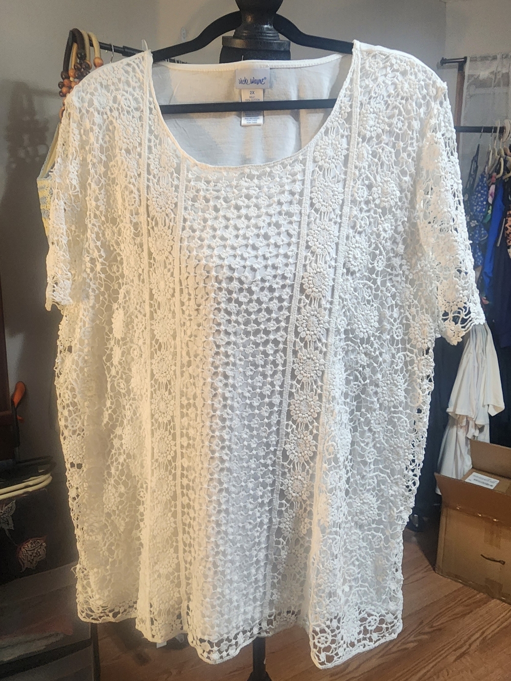 Beautiful And Feminine      White Crochet Overlay Blouse